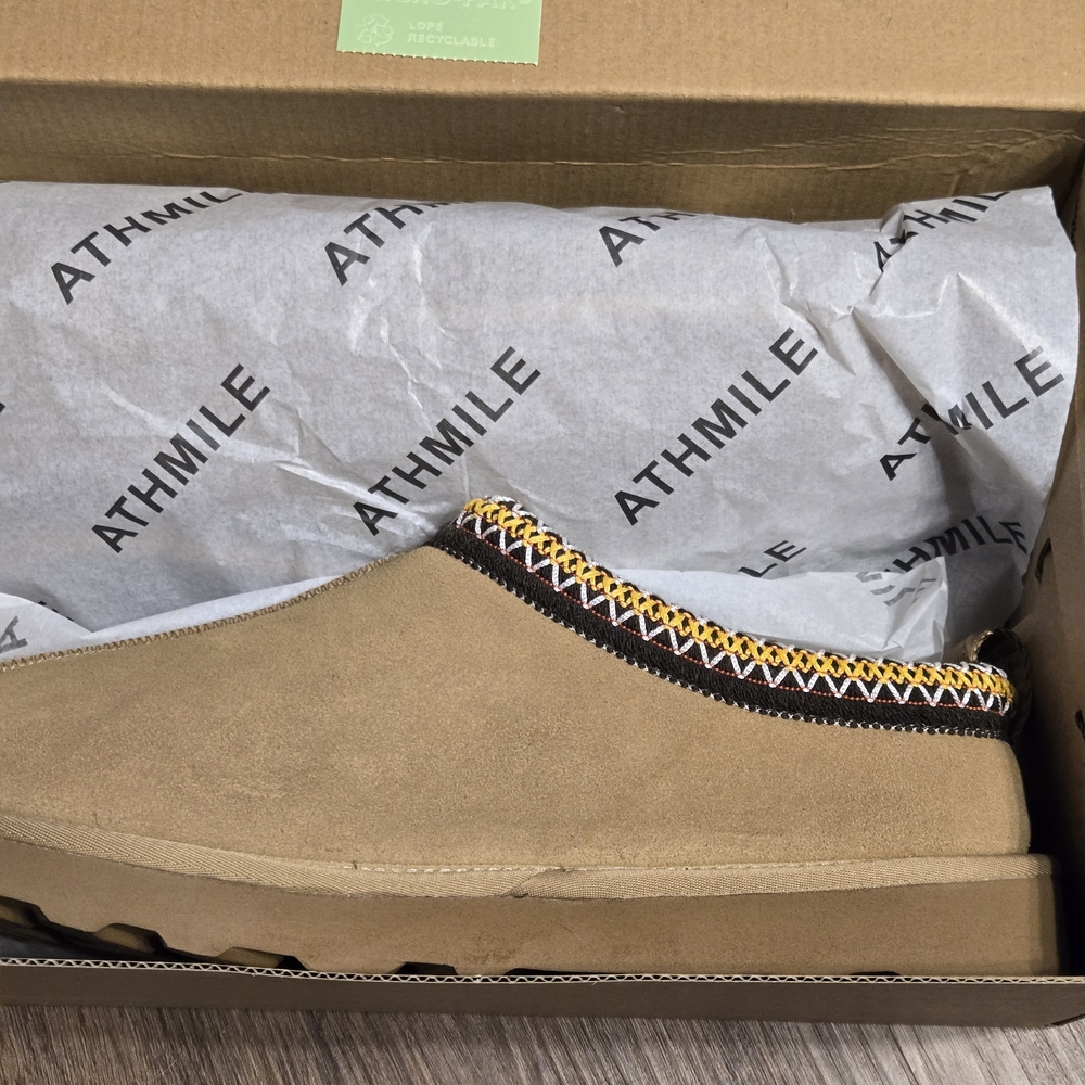 Athmile MEN'S Slip On Lined Shoes NIB Size 10